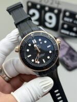 VS Factory Omega Seamaster Diver 300M 43.5mm Black Ceramic & Sedna Gold (210.62.44.20.01.001) 1:1 Super Clone – DD8806 Movement - Image 3
