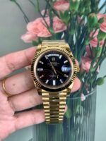 VS Factory Rolex Day-Date 40 Yellow Gold Black Baguette Diamond Dial (228238) V2 1:1 Super Clone – DD3255 Movement - Image 4