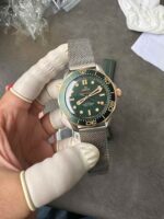 VS Factory Omega Seamaster Diver 300M 42mm “Green / Titanium & Bronze Gold” （210.20.42.20.10.001）1:1 Super Clone – DD8806 Movement - Image 3