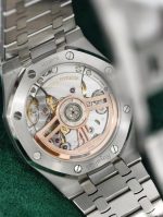 VSF Royal Oak 15510ST DD4302 movement close-up