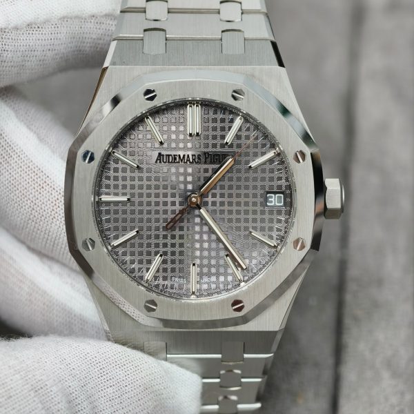 VSF AP Royal Oak 15510ST grey dial full front view