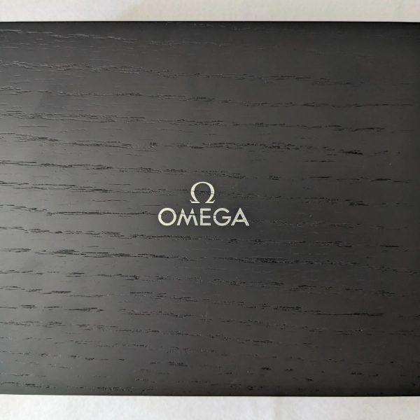 Omega Speedmaster Watch Box Set - high-resolution detail view 2 of 17