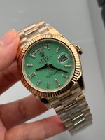 VS Factory Rolex Day-Date Yellow Gold Green Baguette Diamond Dial (139000) 1:1 Super Clone – DD3255 Movement
