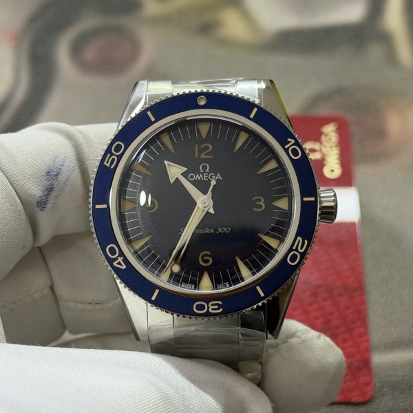 VSF Omega 19180 dial close-up