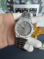 VS Factory 15500ST Steel grey Grande Tapisserie dial with red seconds hand free-sprung product image 03
