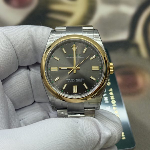 VSF Rolex Oyster Perpetual 36 136003 gradient green dial front view